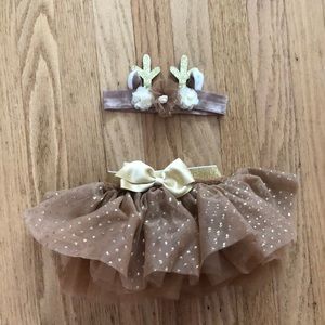 Newborn Christmas photo outfit